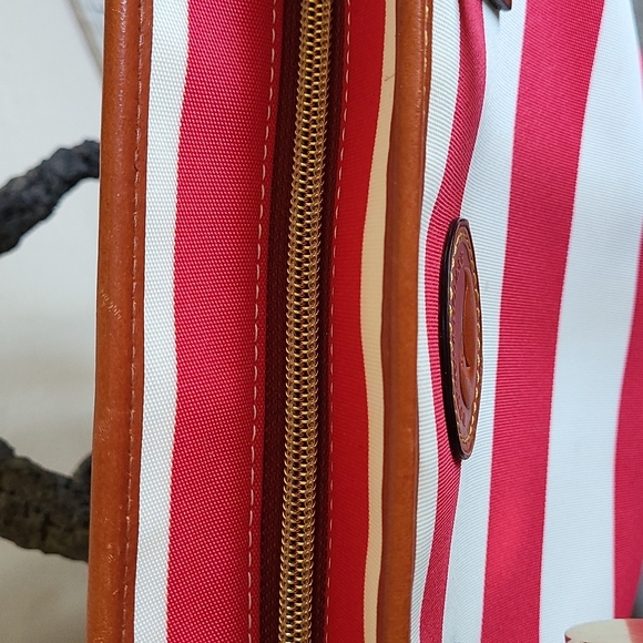 VGE Dooney and Bourke Tote Shoulder Purse - Picture 6 of 9